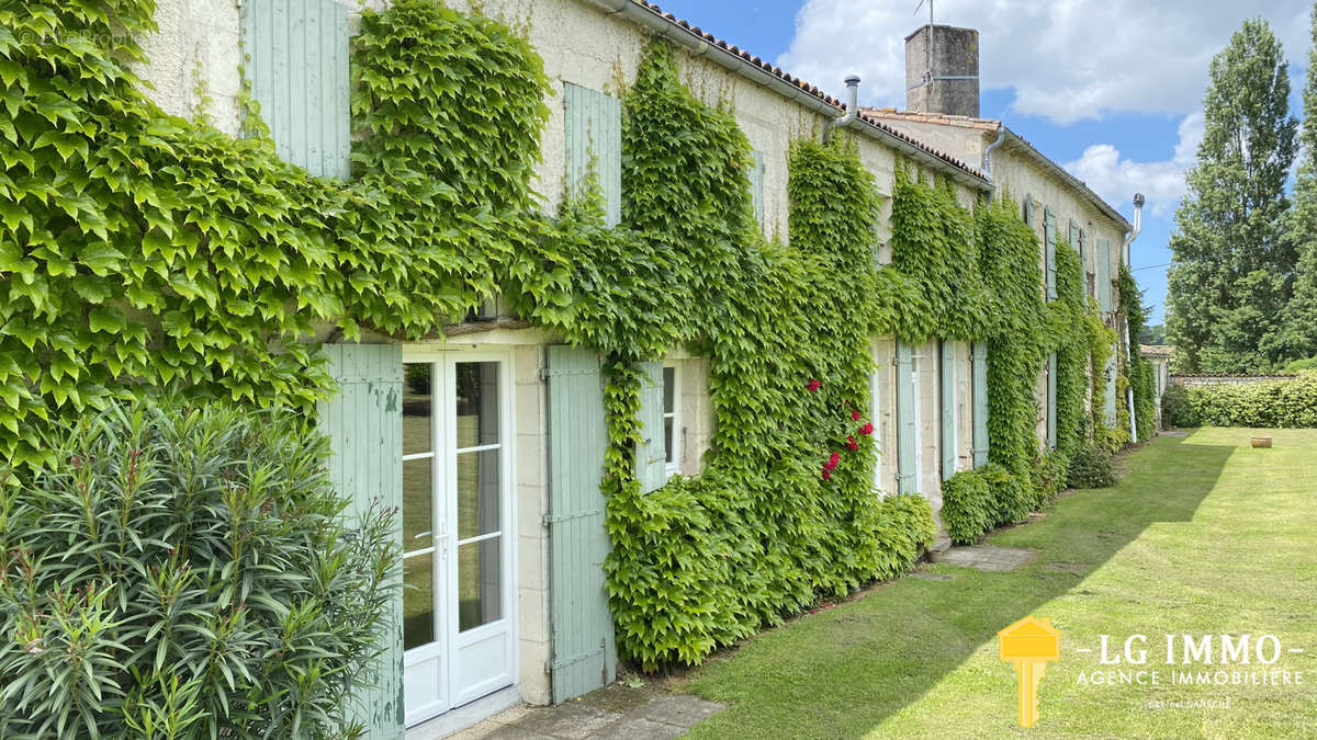 Maison à MORTAGNE-SUR-GIRONDE