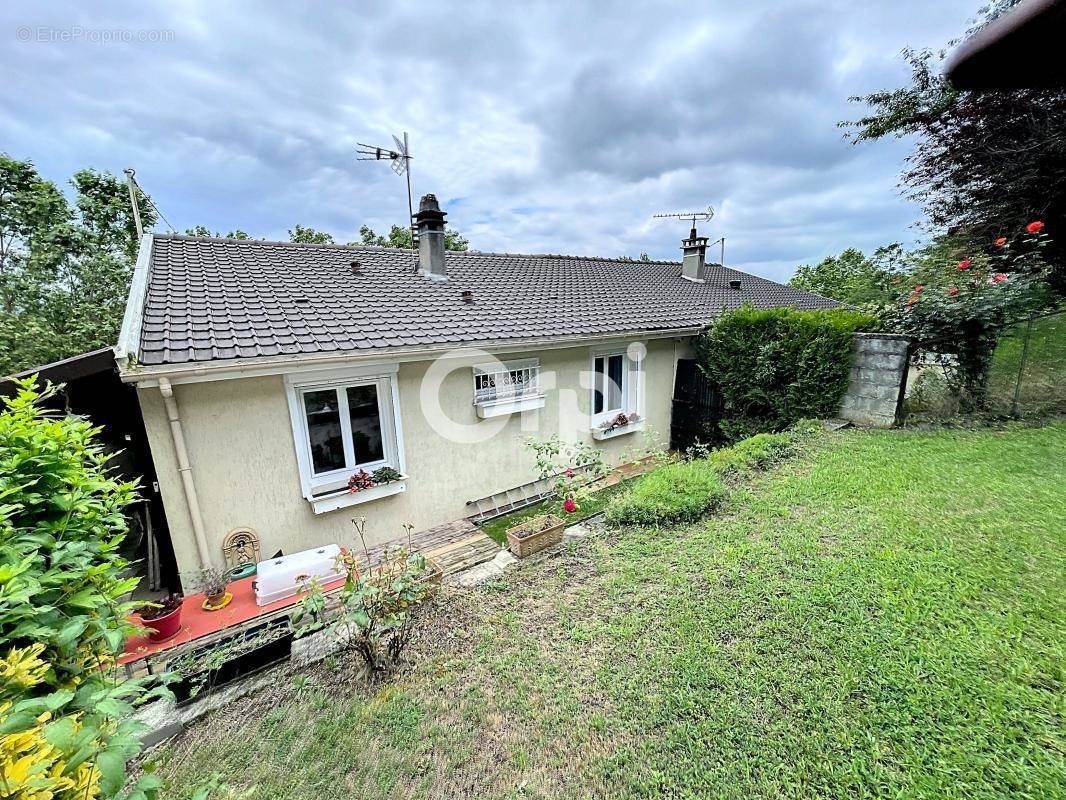 Maison à MEZY-SUR-SEINE