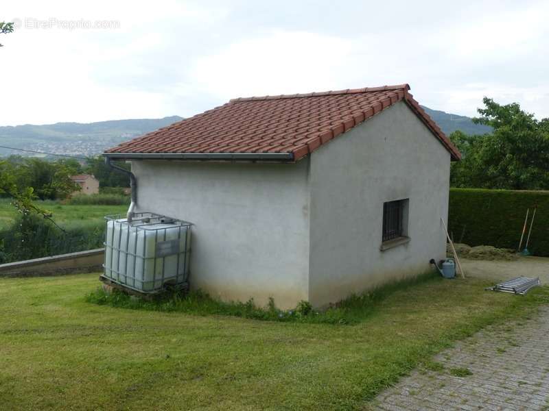 Maison à LES MARTRES-DE-VEYRE