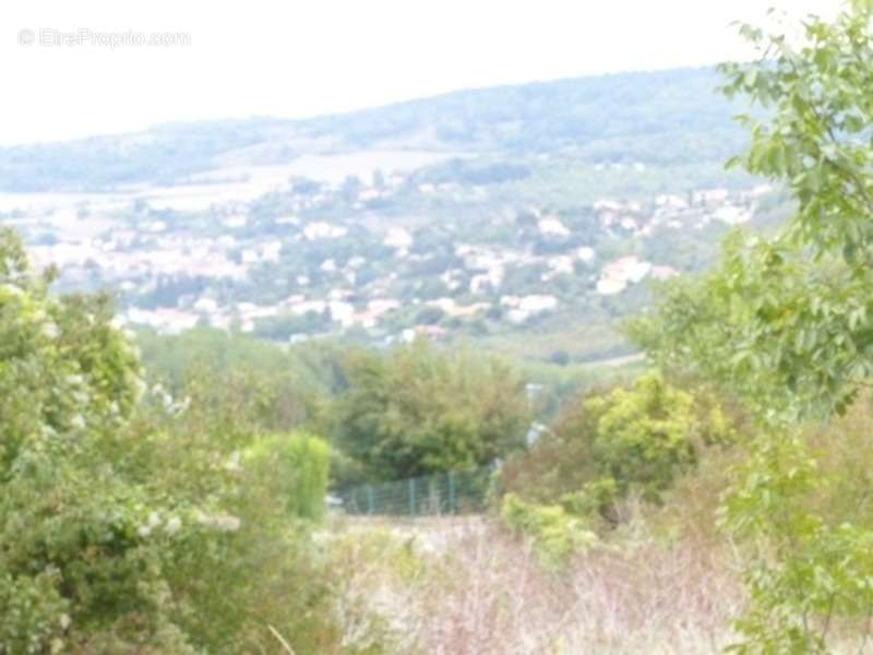 Terrain à LES MARTRES-DE-VEYRE