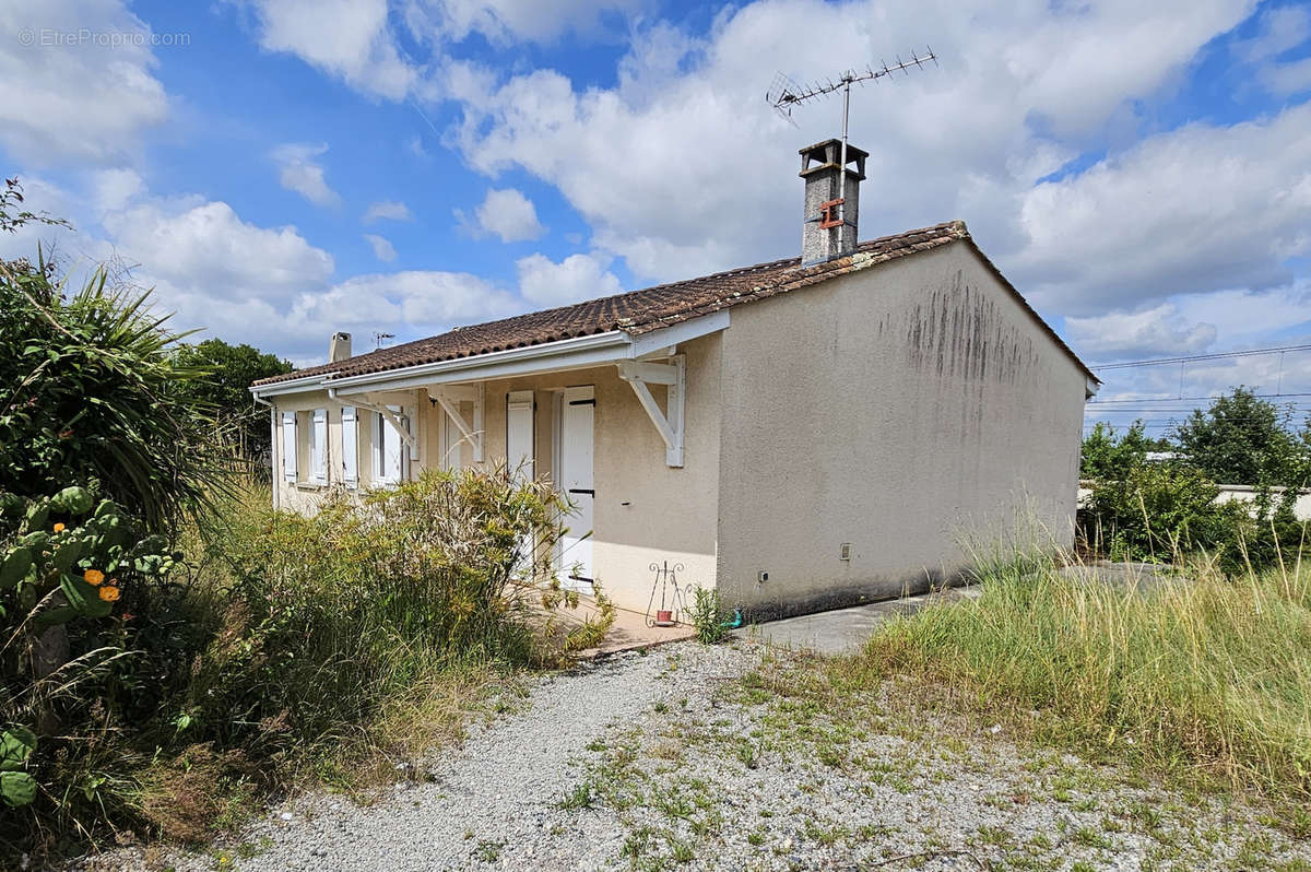 Maison à BLANQUEFORT