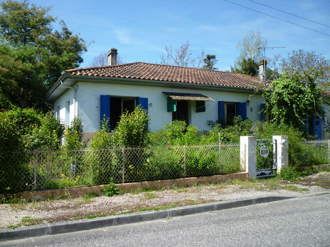 Maison à PUJOLS