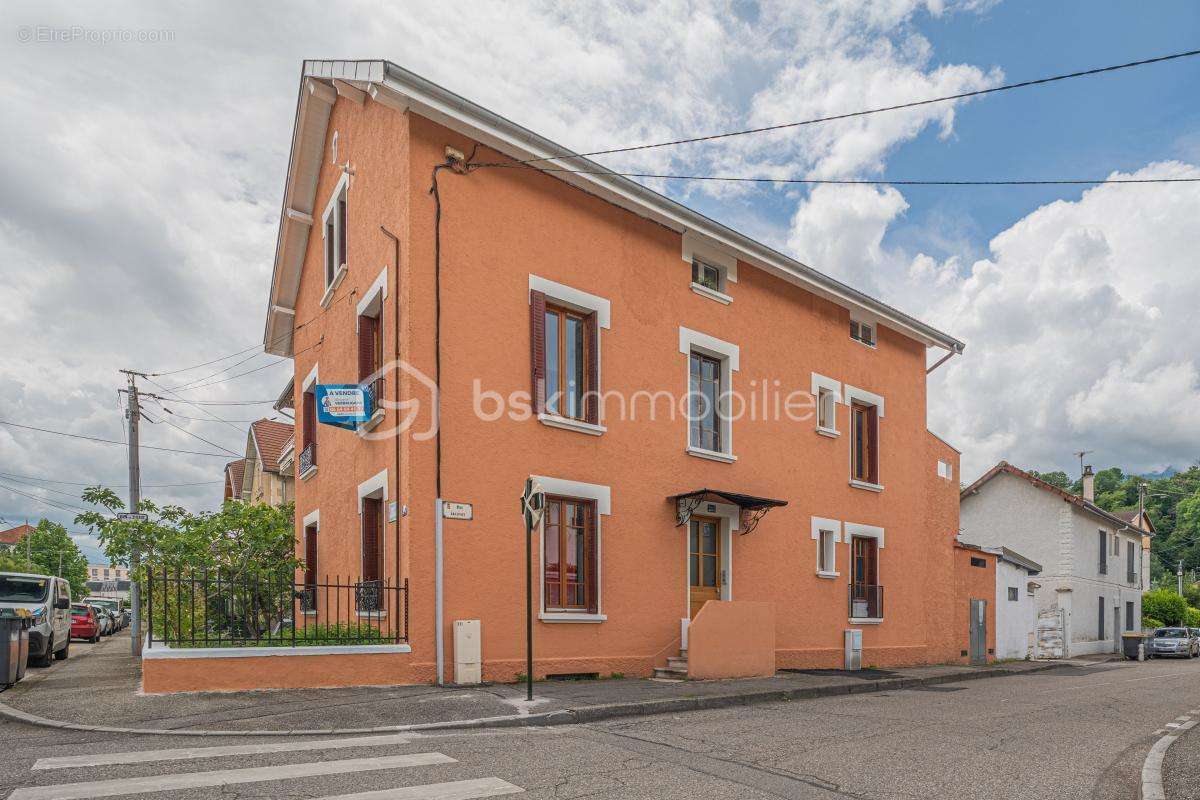 Appartement à AIX-LES-BAINS