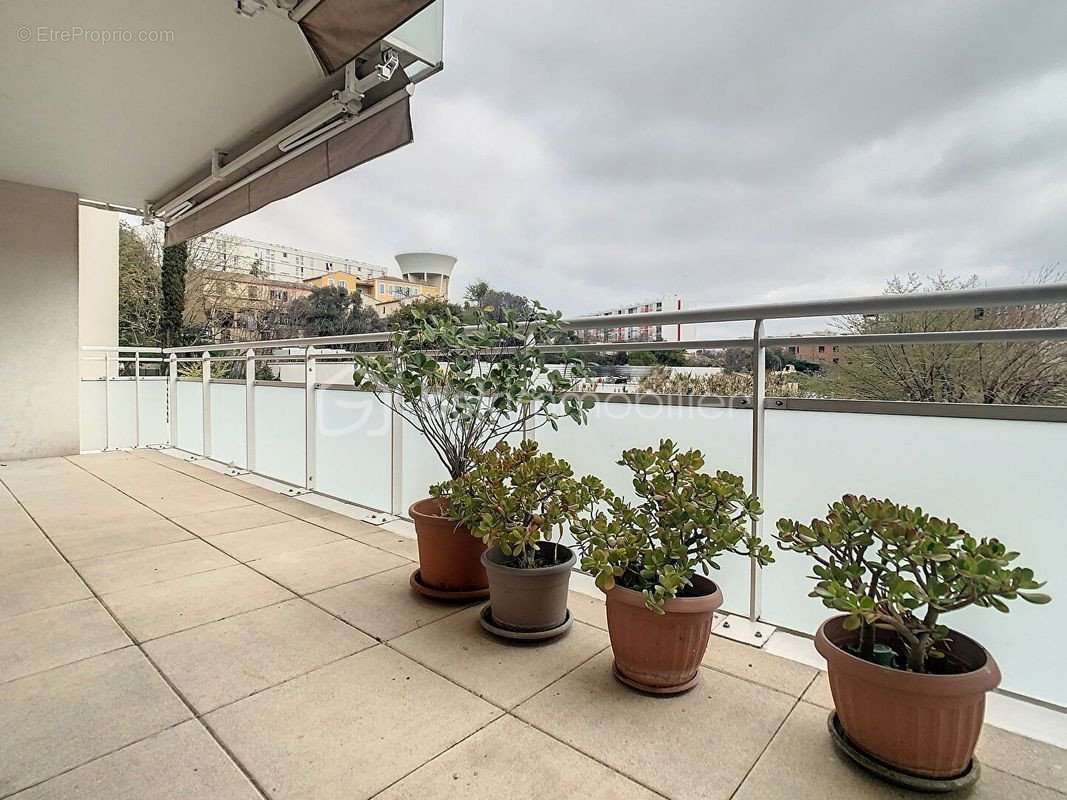 Appartement à MARSEILLE-14E