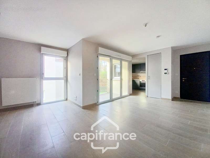 Appartement à SAINT-EPAIN