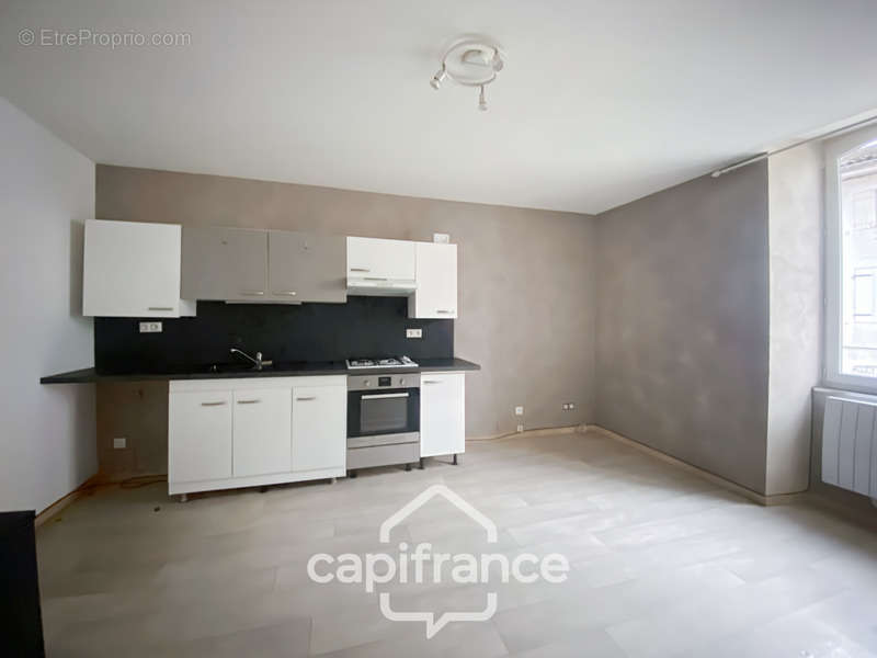 Appartement à COUSANCE