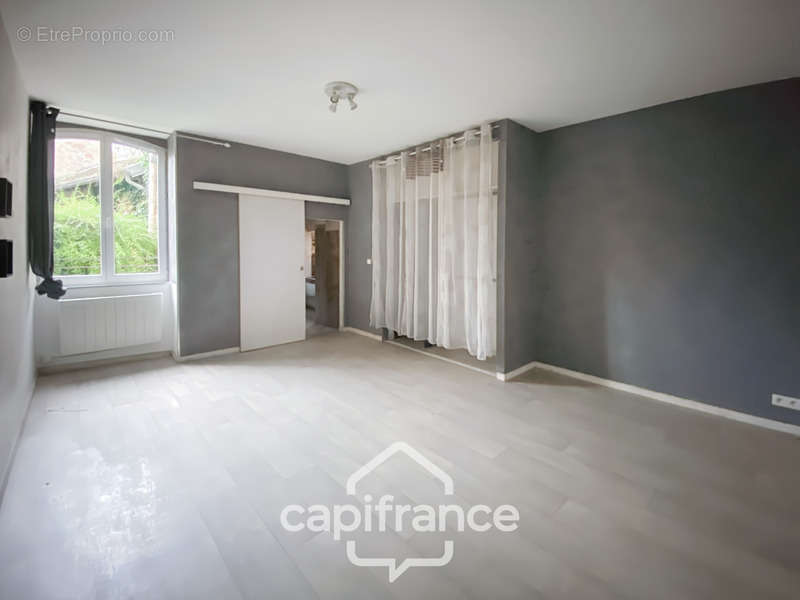 Appartement à COUSANCE