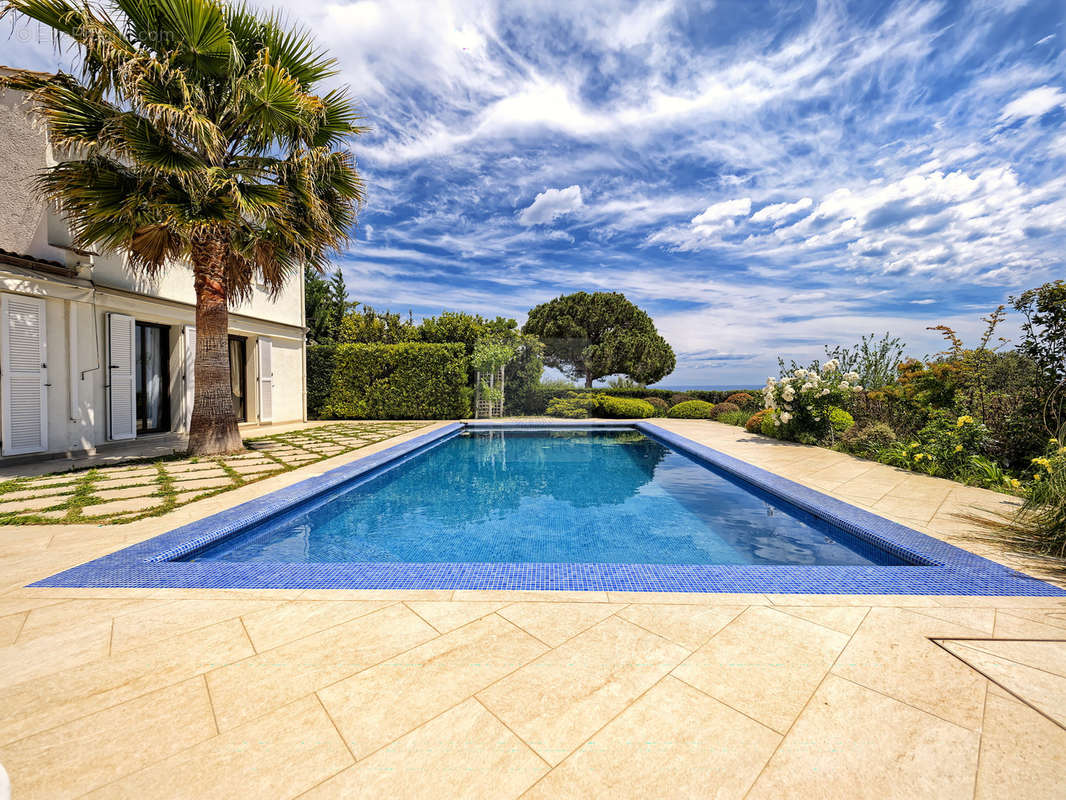 Maison à VILLENEUVE-LOUBET