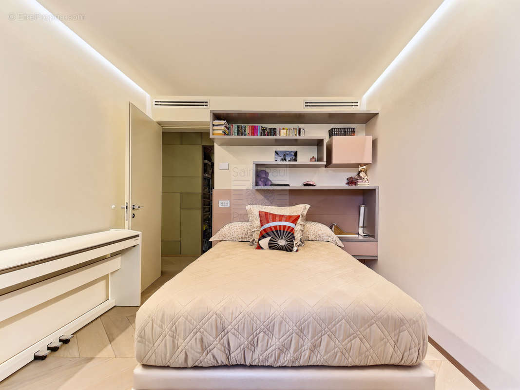 Appartement à VILLENEUVE-LOUBET