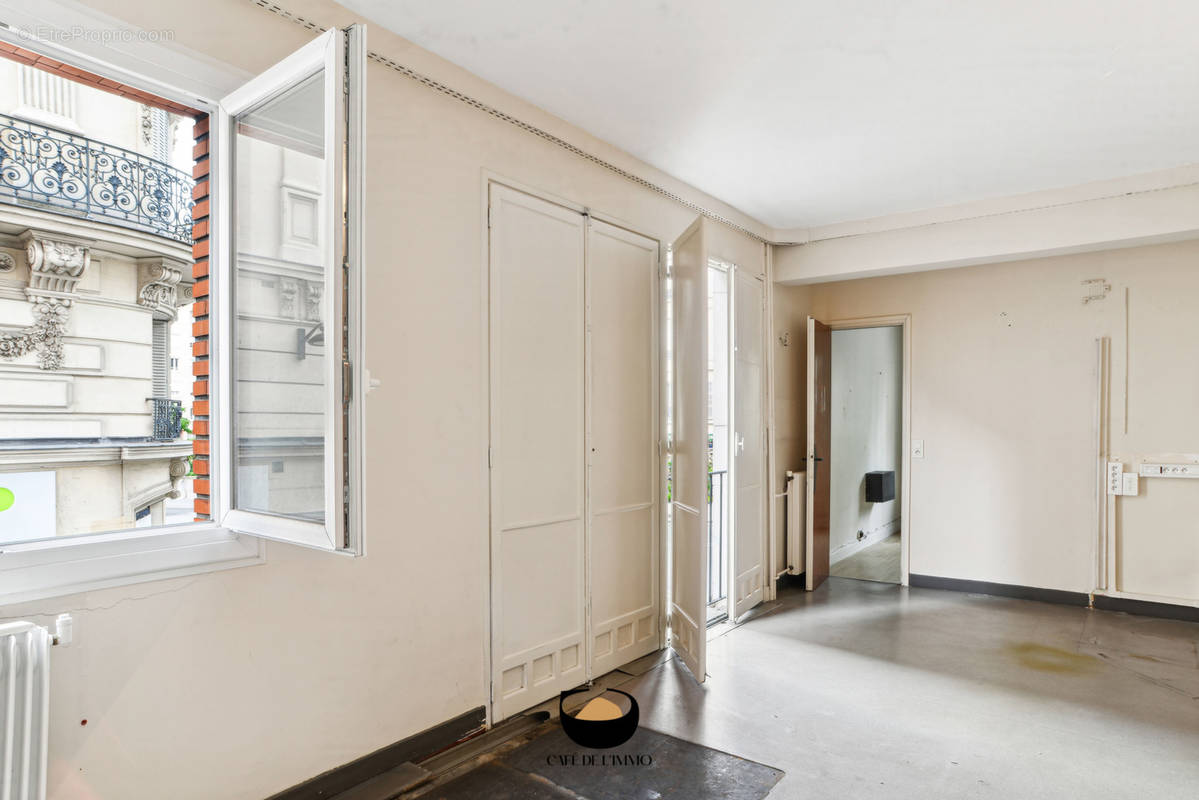 Appartement à PARIS-11E