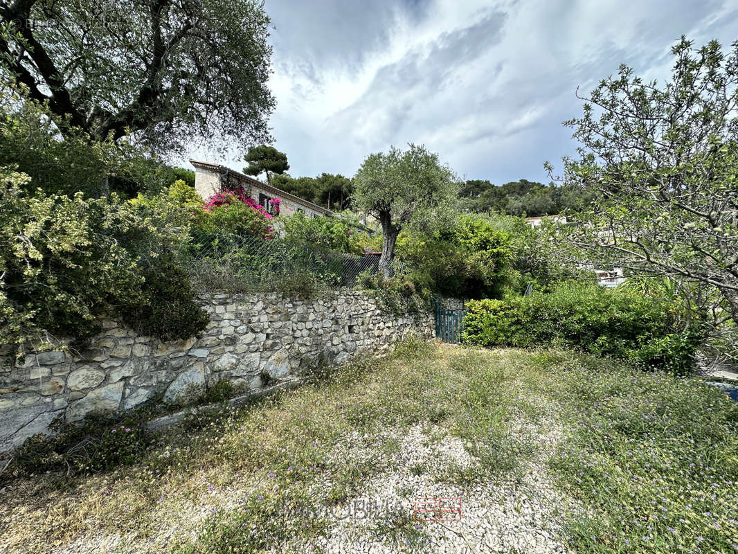 Maison à EZE