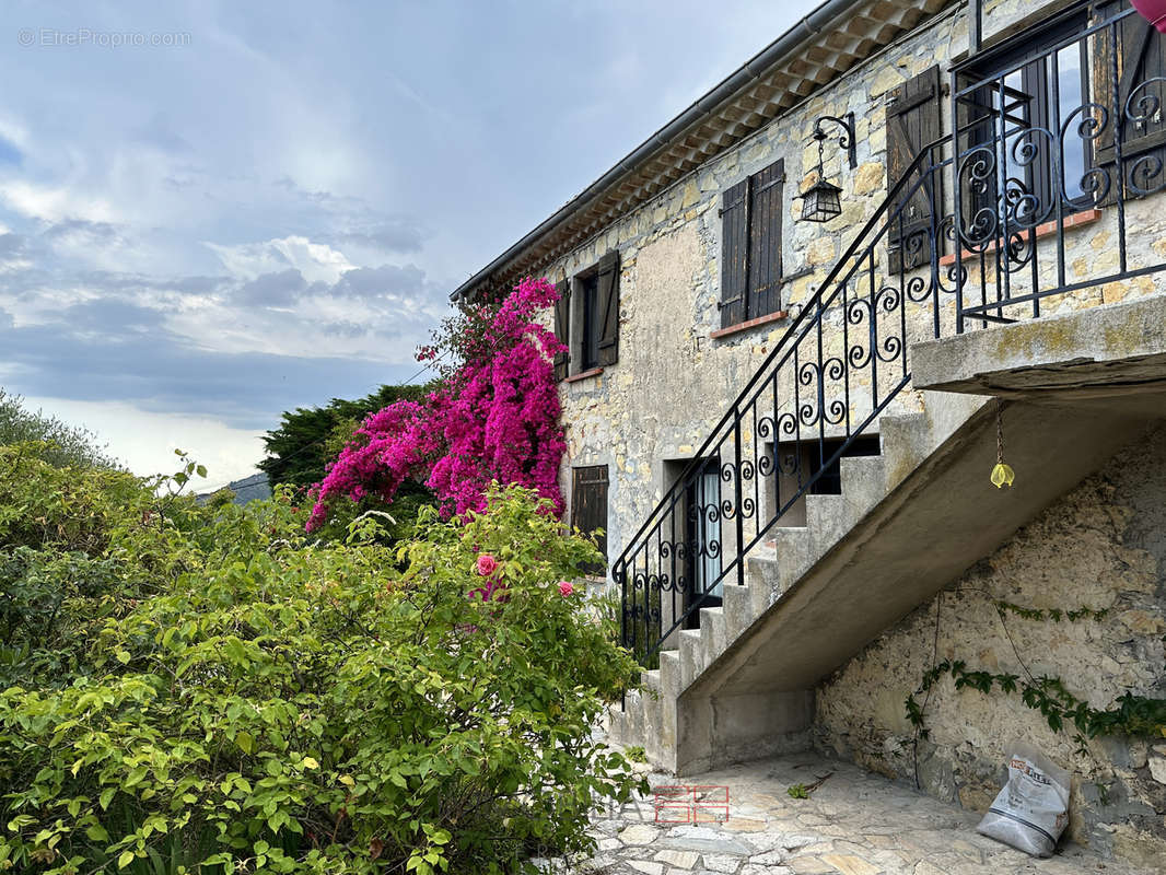 Maison à EZE