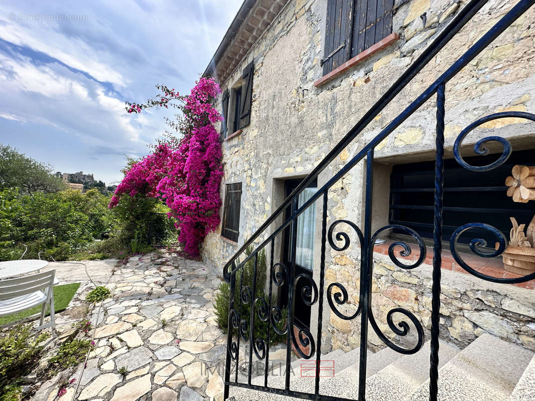 Maison à EZE