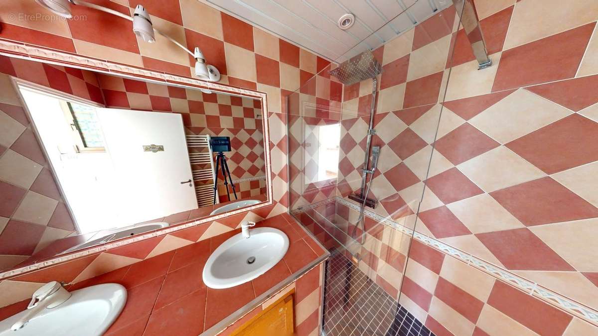 Appartement à VILLENEUVE-LOUBET