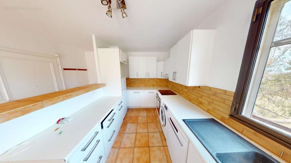 Appartement à VILLENEUVE-LOUBET