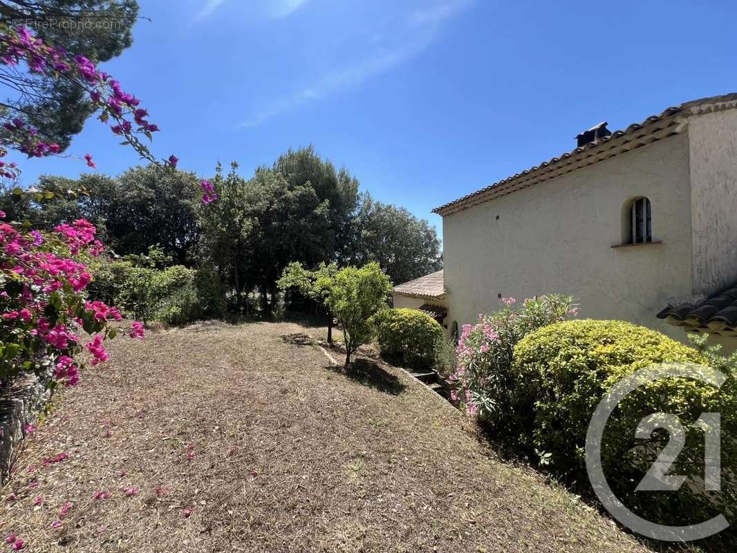 Maison à MOUGINS