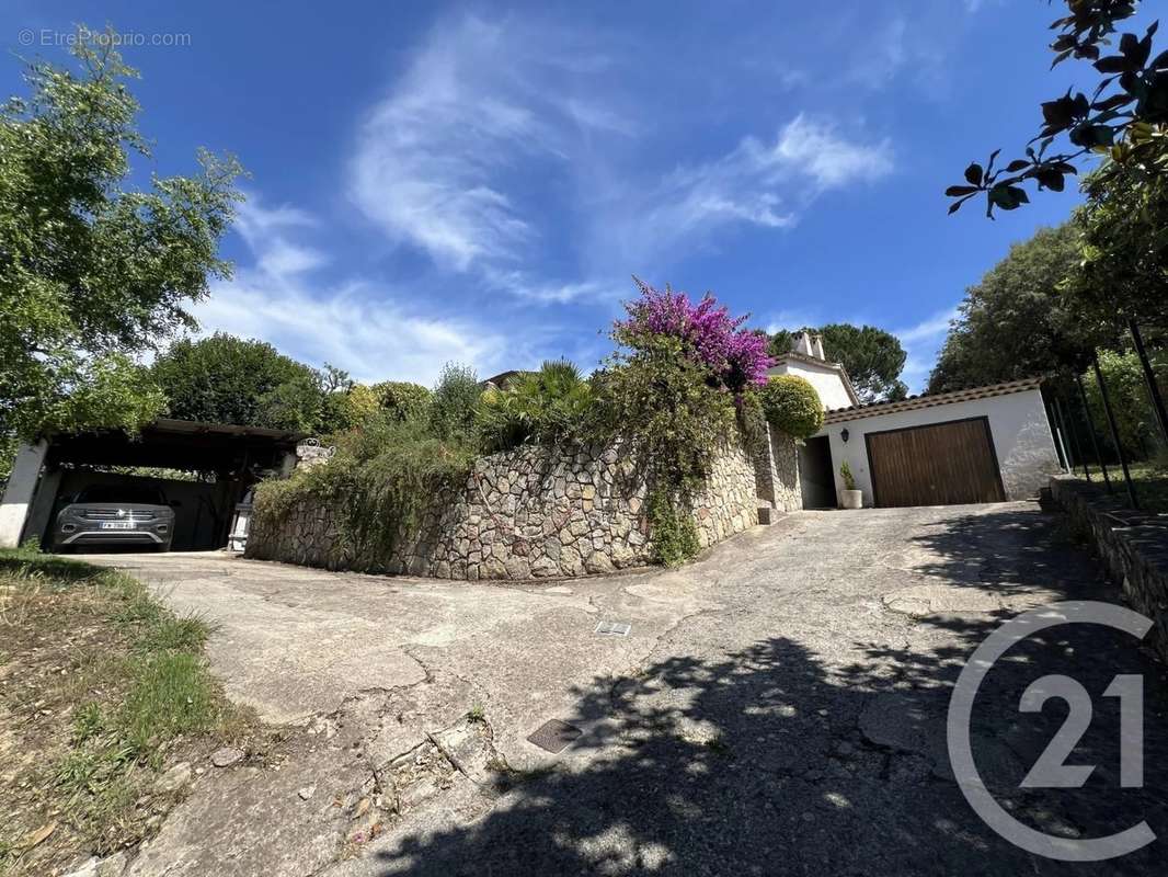 Maison à MOUGINS