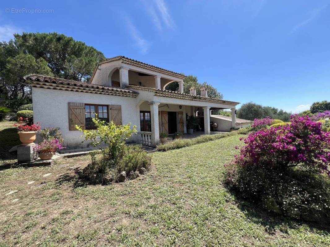 Maison à MOUGINS