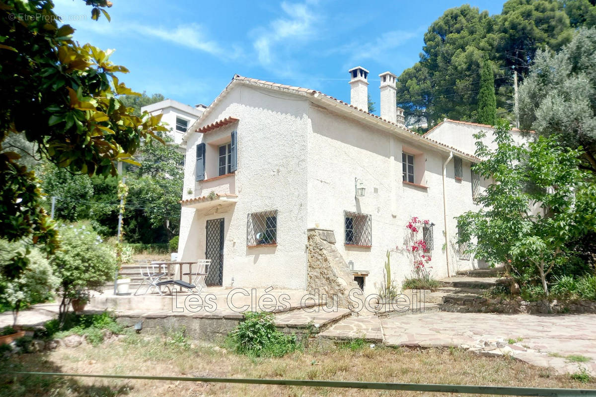 Maison à LA VALETTE-DU-VAR