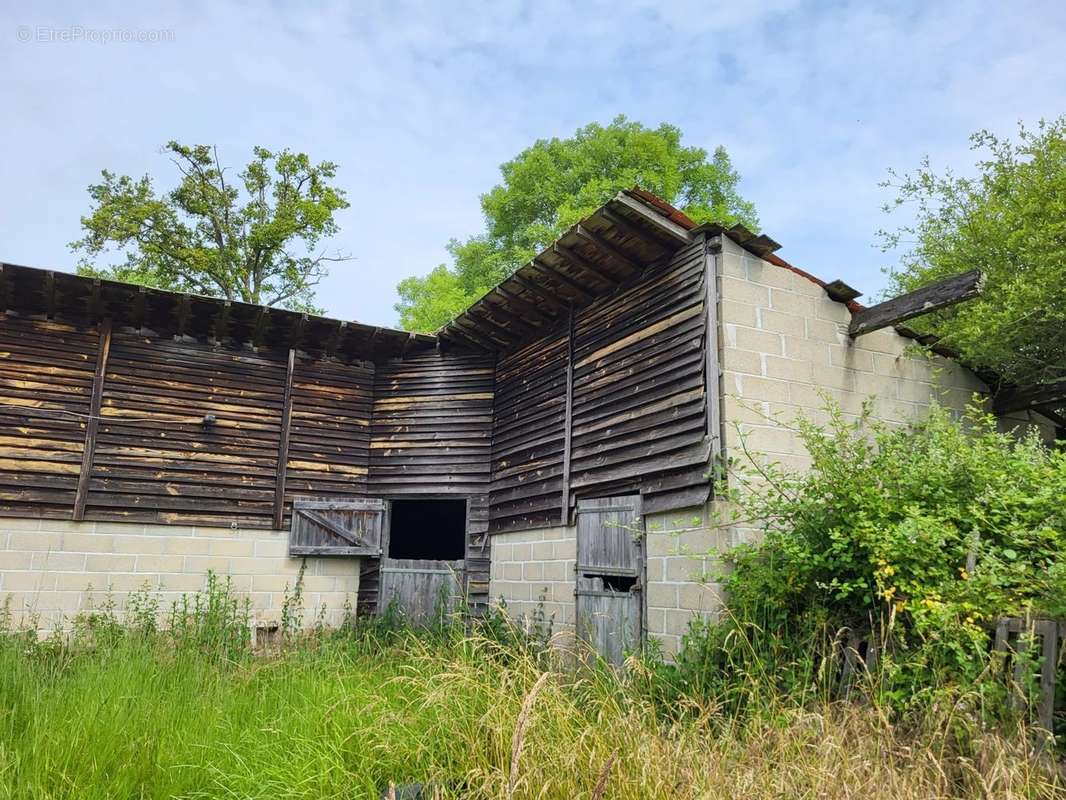 Maison à AVAILLES-LIMOUZINE