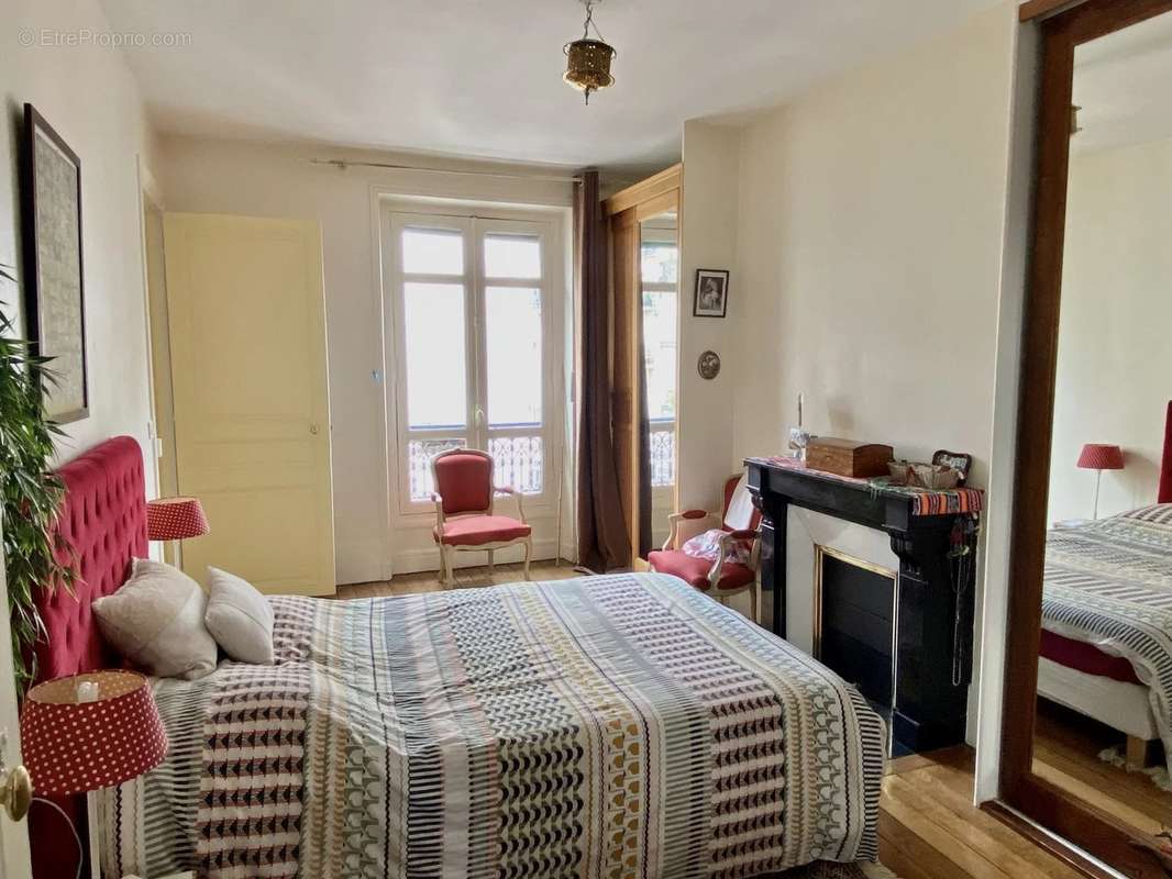 Appartement à PARIS-10E