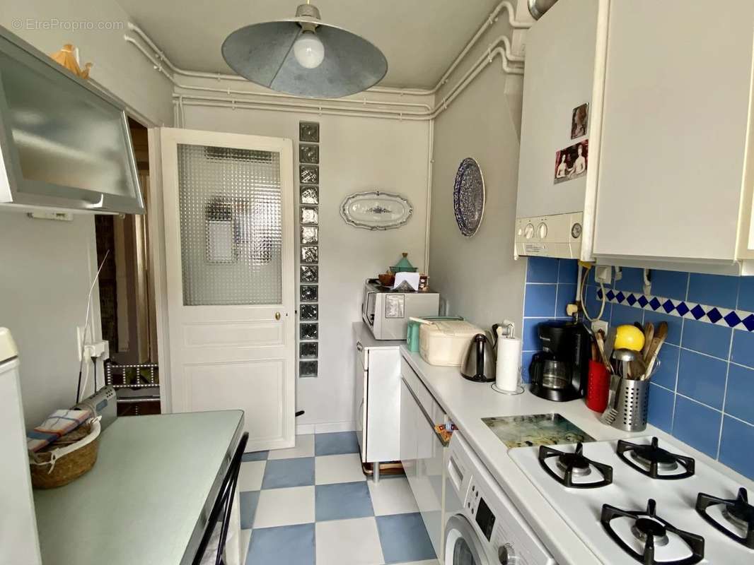 Appartement à PARIS-10E