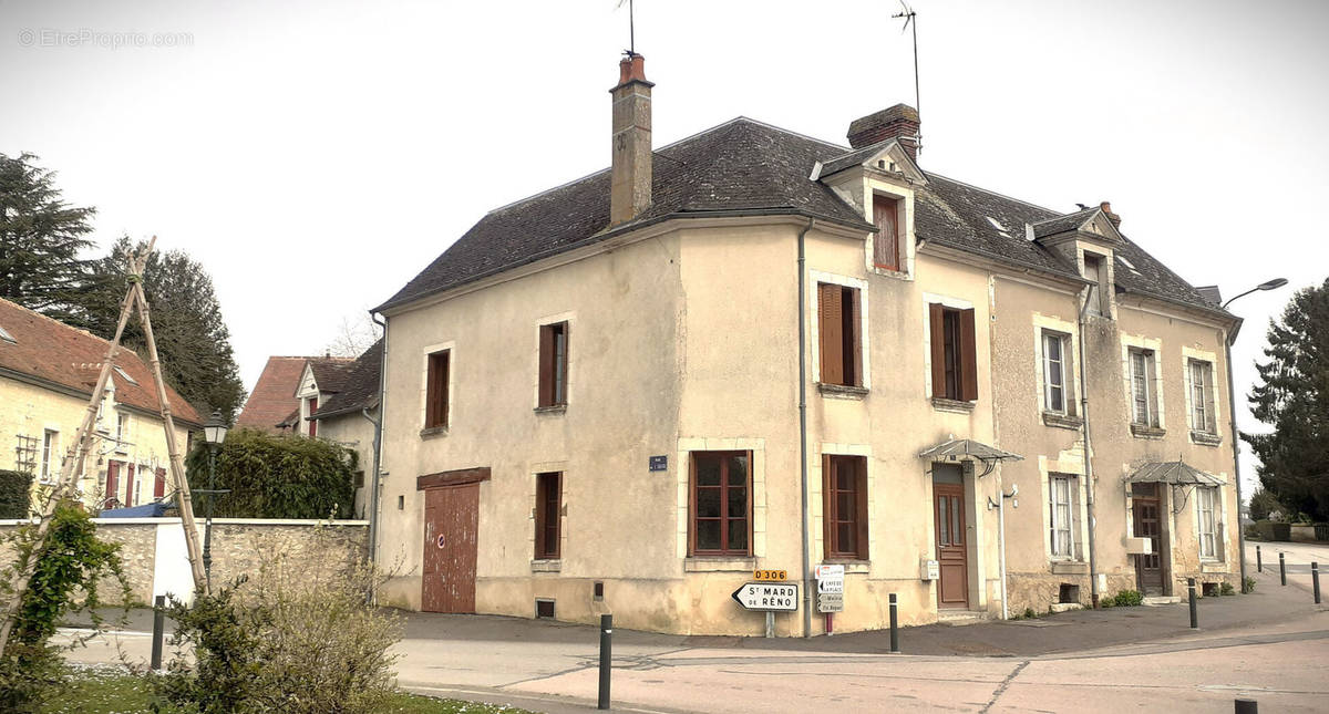 Maison à COURGEON