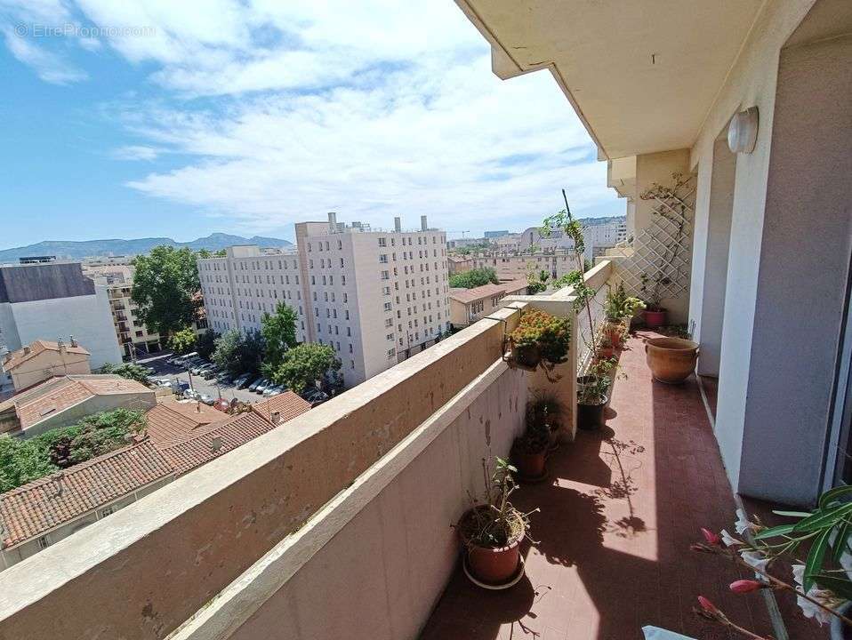 Maison-Appartement-T2-Extérieur-Terrasse-clairimmo-13010 - Appartement à MARSEILLE-10E