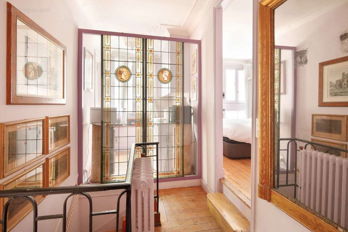 Appartement à PARIS-7E