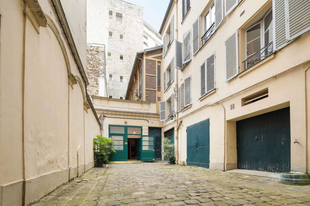 Appartement à PARIS-7E