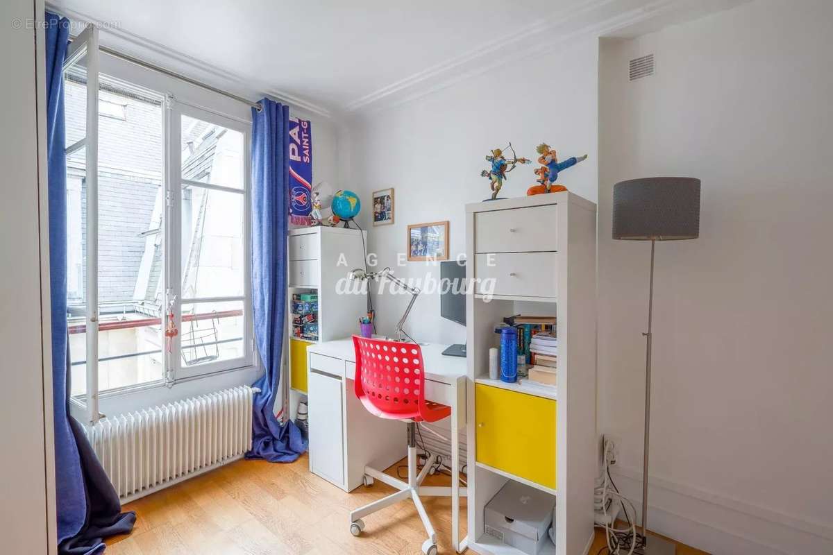 Appartement à PARIS-10E