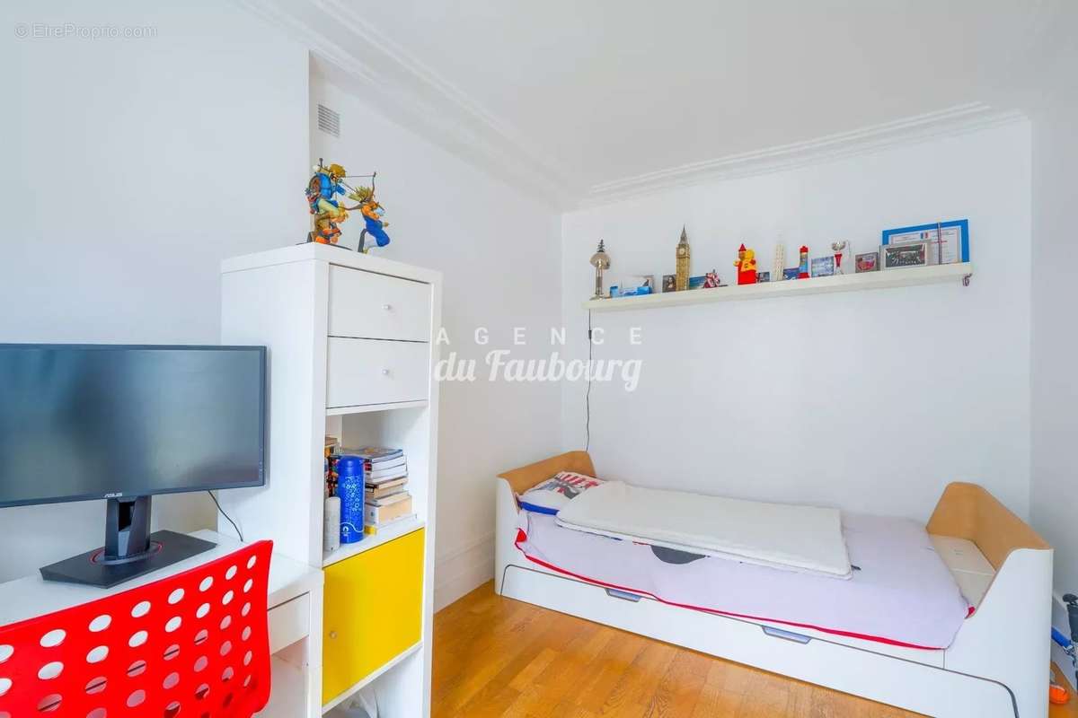 Appartement à PARIS-10E