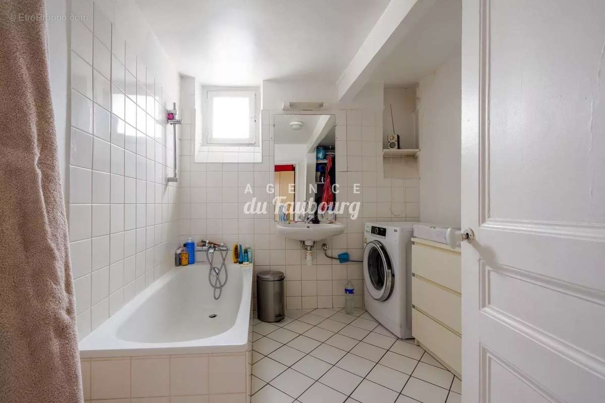 Appartement à PARIS-10E