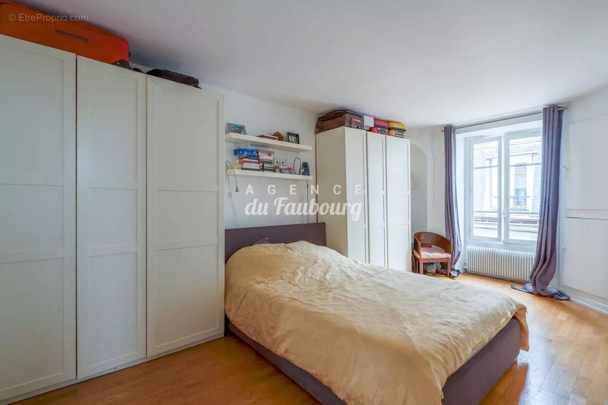 Appartement à PARIS-10E