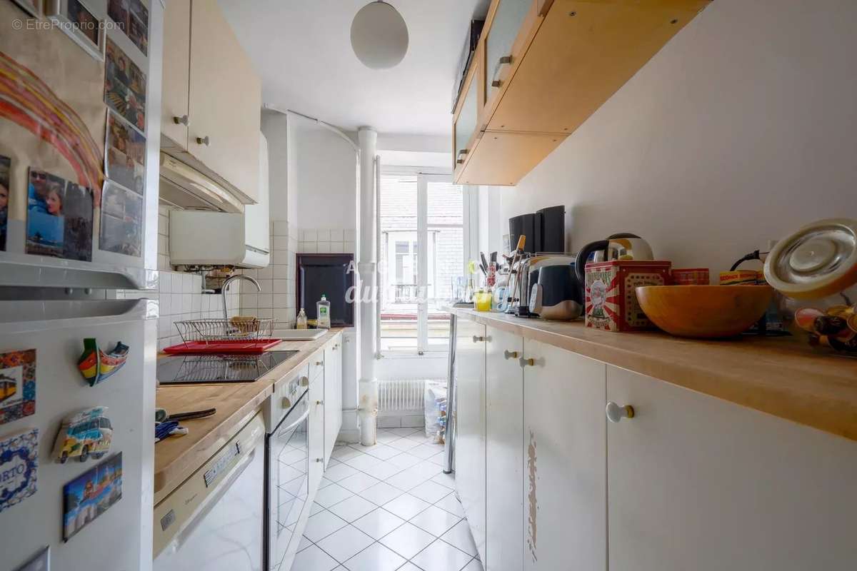 Appartement à PARIS-10E