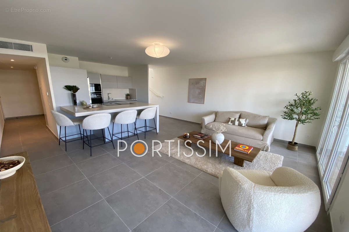 Appartement à VILLENEUVE-LOUBET