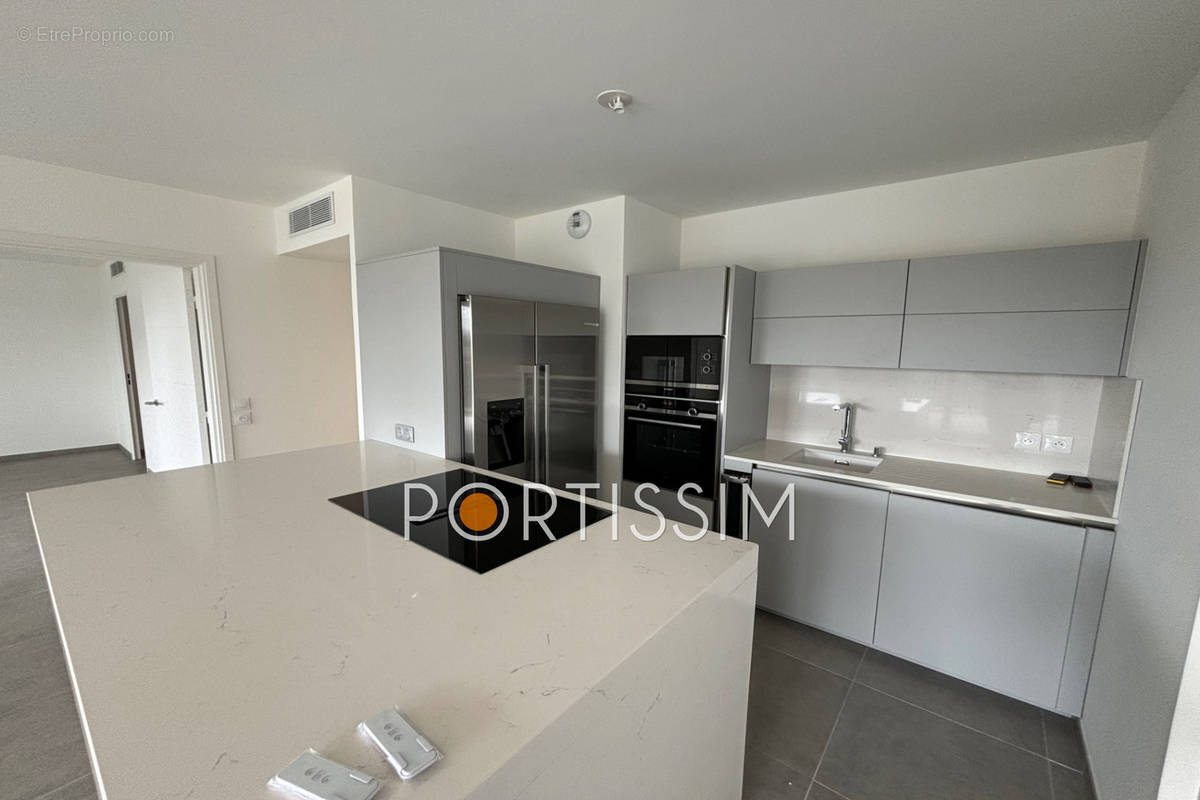 Appartement à VILLENEUVE-LOUBET