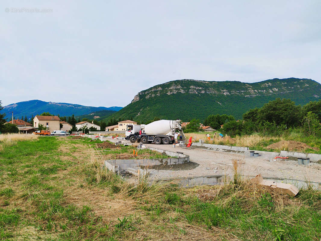 Photo 3 - Terrain à LARAGNE-MONTEGLIN