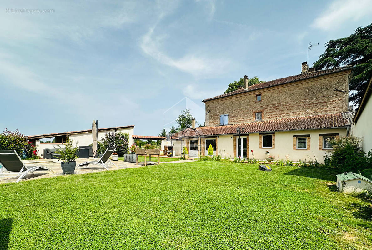 Maison à LISLE-SUR-TARN