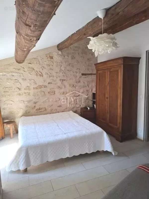 Appartement à ROGNES