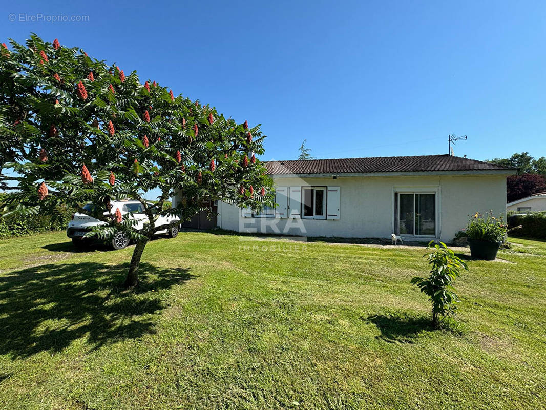 Maison à PUGNAC