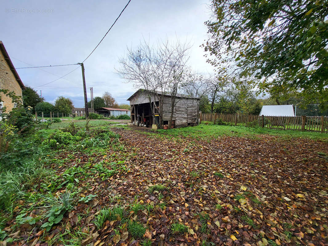 Maison à CHAMPNIERS