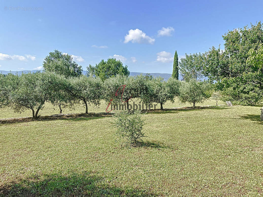 Maison à GORDES