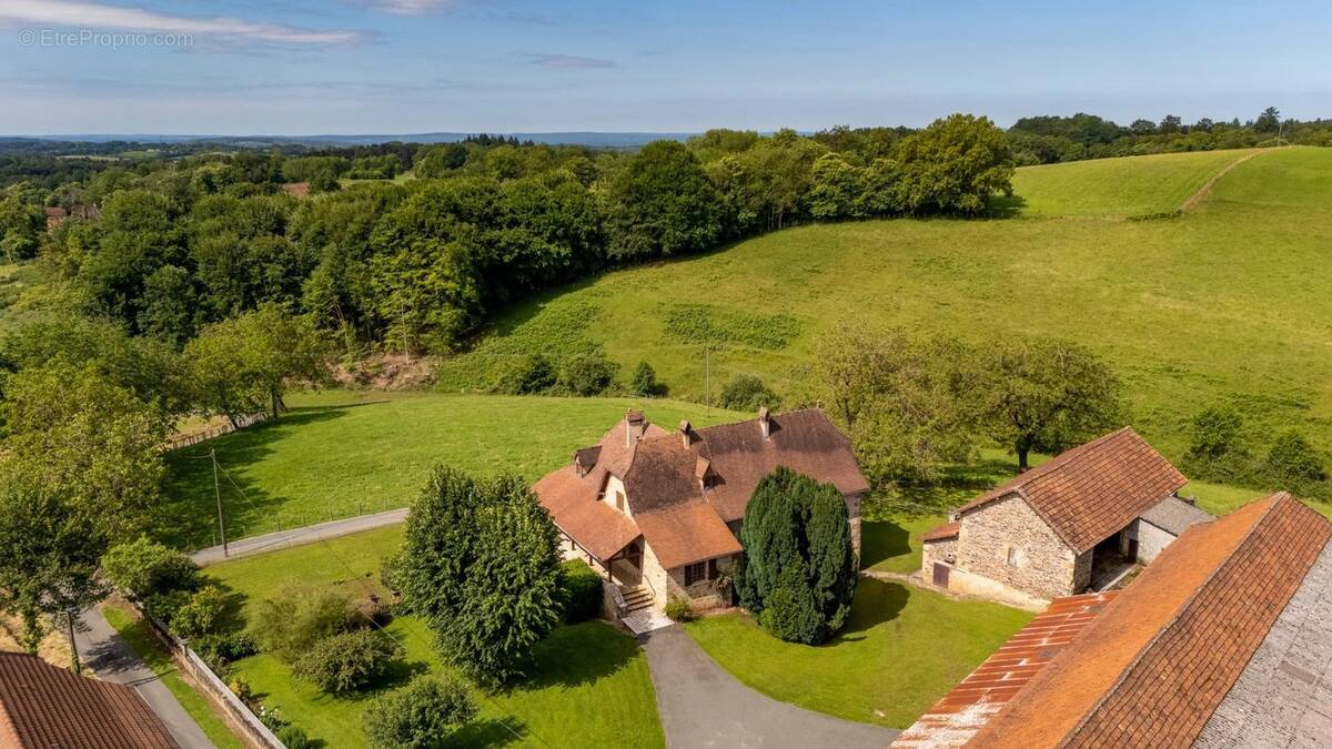 Maison à LACAPELLE-MARIVAL