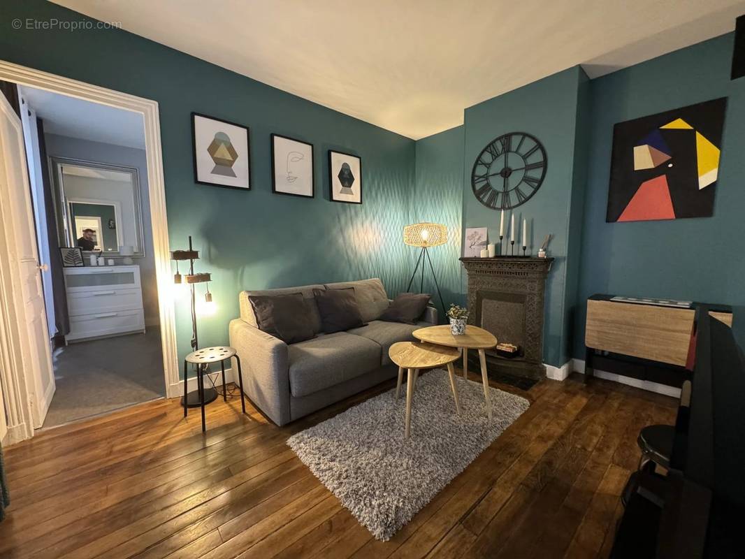 Appartement à PARIS-15E