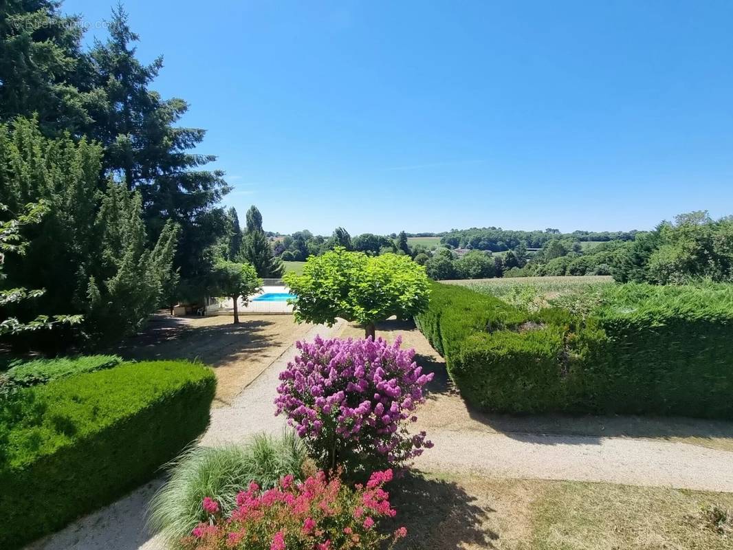 Appartement à SAINT-GENIES