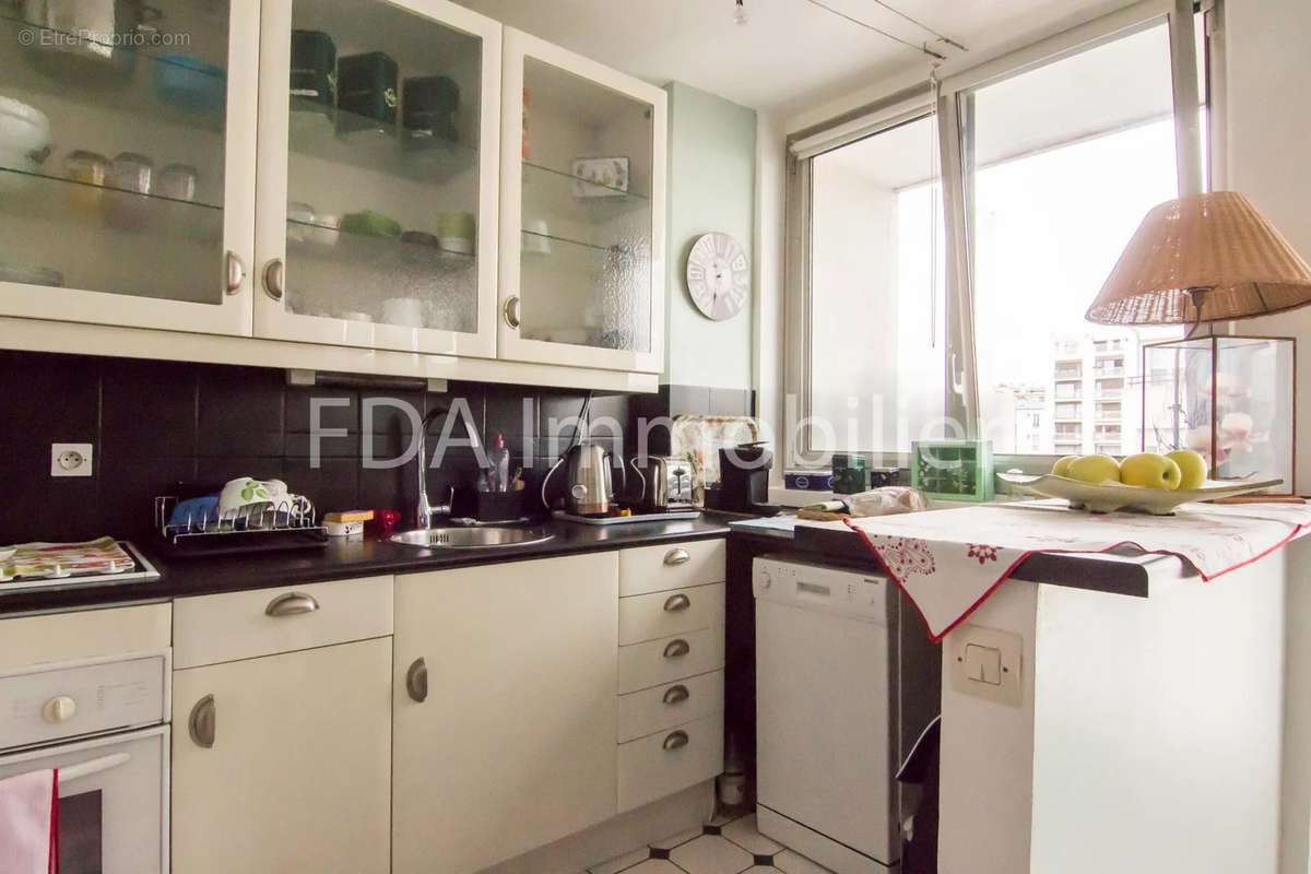 Appartement à PARIS-12E