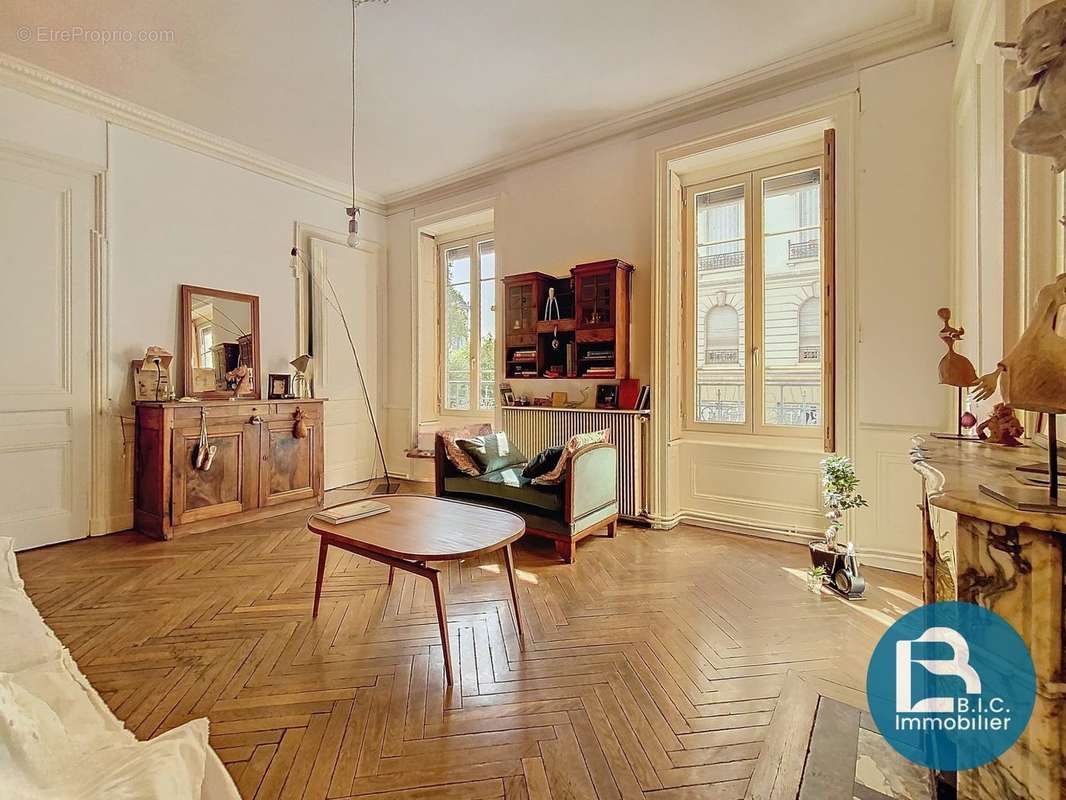 Appartement à LYON-7E