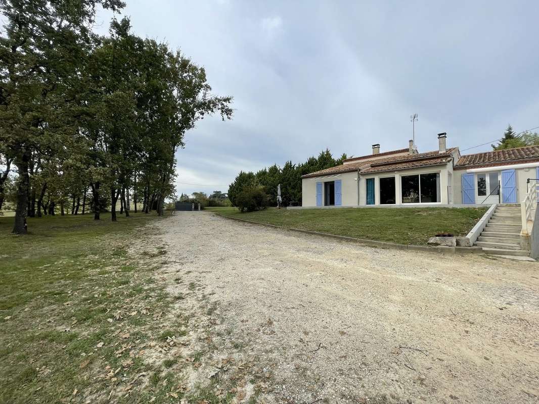 Maison à LAVARDAC