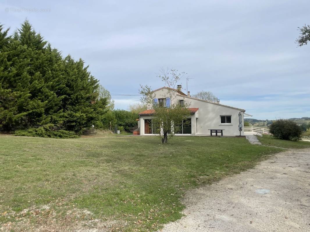 Maison à LAVARDAC